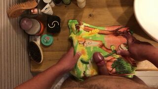 Dirty Sex in the Restroom—Came Without Using His Hands