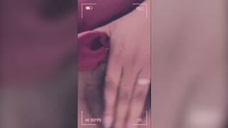 Me manda videos masturbandose!! MOJADITA