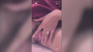 Me manda videos masturbandose!! MOJADITA