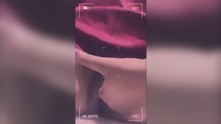 Me manda videos masturbandose!! MOJADITA
