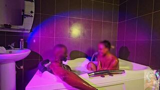 This hottie Takes a Deep Throat’s Whilst Having a bathtub baths.