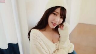 Gracefully Revealing Stunning Natural Girl -part1