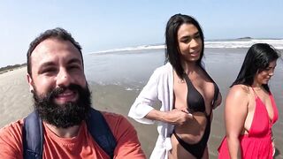 Baianinha Trans Bangs Couple on the Beach