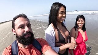 Baianinha Trans Bangs Couple on the Beach