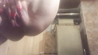 A bottle of shampoo in the snatch. Sex pleasure in the sauna