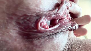EXTRAORDINARY CLOSE UP – Leaking Wet Cunt + Throbbing Orgasm