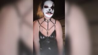 Smokin' BBW Jaw-dropping Kitty Clown with Big Bazookas and Booty begging to have some joy