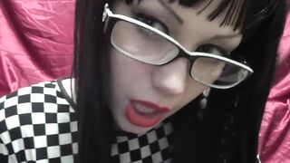Cuckolding you my naive slave