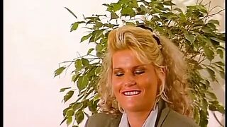 Golden-haired german wench dildoing her vagina at casting