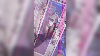 biiyla shows off the big ass on taut rope