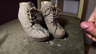 Nice Sperm flow on step mommys cute boots