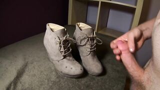 Nice Sperm flow on step mommys cute boots