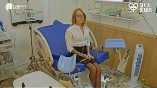 Lustful Office anal bitch April Paisley loses vibrating "pen" up her ass at work, So Dr Gaze fingers her and eats her snatch to get it out.
