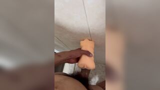 Me mssturbo con juguéte sexual