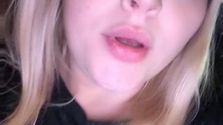PAWG Big BREASTS Smokin' for you daddy! Public flash