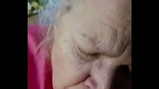 Sexy MILF Sucking Some Wang!