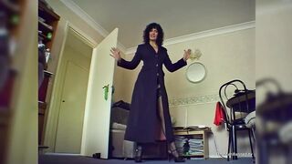 three Boyz Must Screw a Hot British MILF up Her Booty