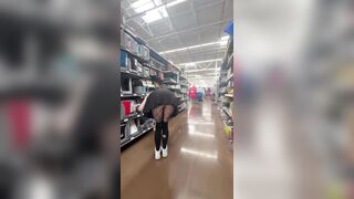 Shop & Fuck (Teen Doesn’t Wear Panties Around Grocery Store)
