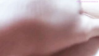Woman gives in to joy and has a huge SQUIRT after vigorously rubbing her BIG, SUPER-SENSITIVE LOVE BUTTON / Indecent talk, moaning, amateur homemade
