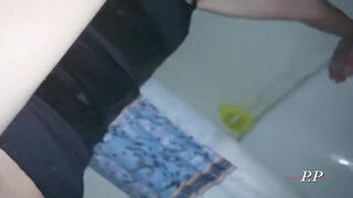 Drilled a skinny teen in anal in the bath