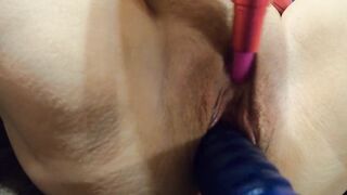 Sexy MILF Double Vibration