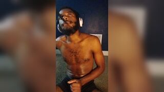 Glad gooner mindlessly jerking it to porn
