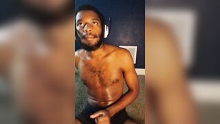 Glad gooner mindlessly jerking it to porn