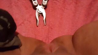 Play'n mechanic w/ my clit w/ pliers, pinching clit and twat lips!!