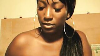 Twat toying ebony teen pleasures herself