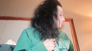 Sneezing Femdom-goddess Congested Behind-the-scenes Hotel Bed Confessional