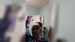 I ignore you (for the most part) in my green wig as I do laundry. I flash you my tiddies at the end ✨️