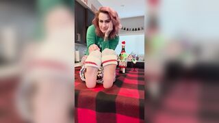 Xmas With Gwen & Her Soft, Adorable, Nice-looking Feet