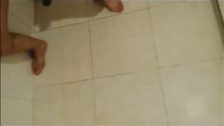 THAI hotty Tammy Urinate Compilation