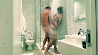 Hawt Shower Screw