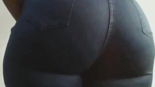 Plump Booty Jean Fitting