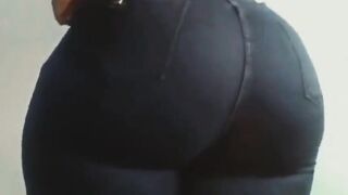 Plump Booty Jean Fitting