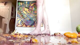Size 16 Foot Crush W Fruit by 67 Female-dominant
