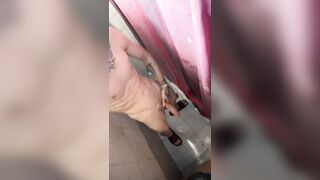 Gals wanna see horsedick