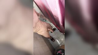Gals wanna see horsedick