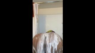 BBW shakes big soapy ass looking for a breeder