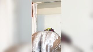 BBW shakes big soapy ass looking for a breeder