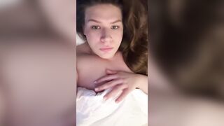 Let me know in dms which part of my body you like the most?