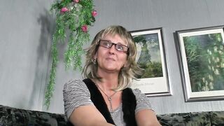 Golden-haired cougar in search of love