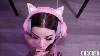 Gamer Girlfriend Loves A Nice Bang