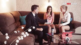 I Grabbed His Wang While This hottie Fingered Me on the Daybed