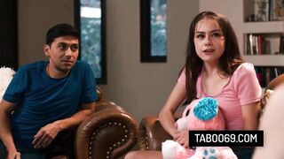 Pervy Stepmom And Stepdad Have Foursome With Their Stepsiblings Before The Dinner