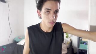 PUMPED UP ACTIVE GUY RUNS HARD IN HOME CLIP