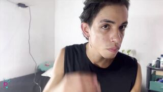 PASSIVE INDIVIDUAL INSERTS TOY DURING THE TIME THAT INTENSELY MASTURBATING