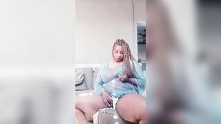 Big ass ,loving rubbing my big black love button n labia