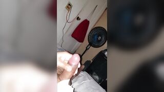 loud male orgasm featuring moyklin1